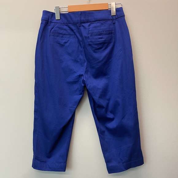 St. John's Women's Capri Pants - Picture 4 of 6
